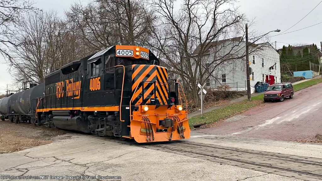 AB 4005 crosses Kent St.